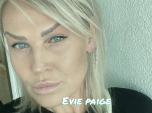 Evie_paige