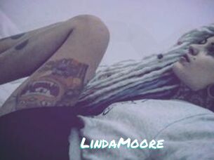 Linda_Moore