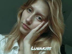 Lunakiss