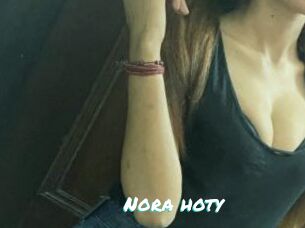 Nora_hoty