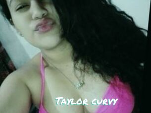 Taylor_curvy